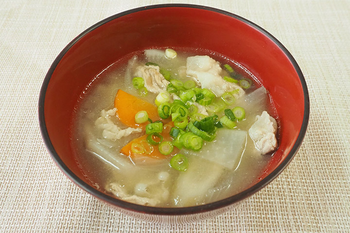 根菜たっぷり豚汁