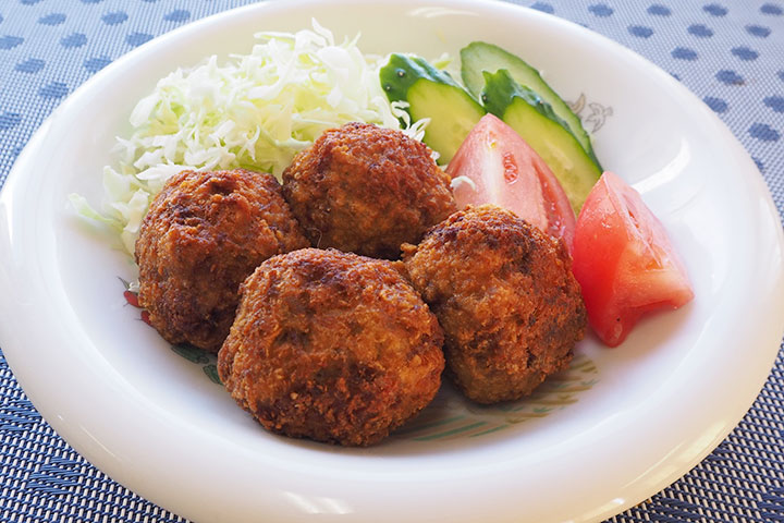 レンコンとひき肉のだんご揚げ