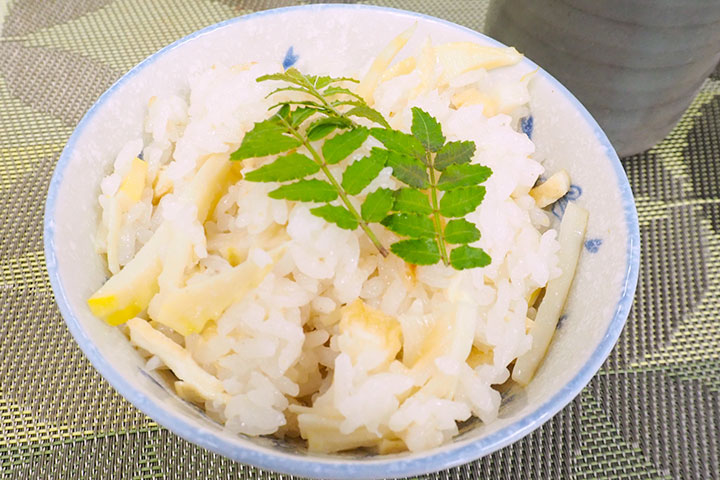 タケノコごはん