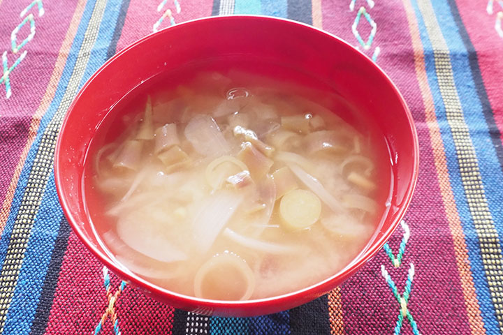 タマネギとミョウガのお味噌汁