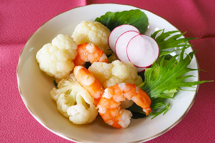 カリフラワーとえびのサラダ