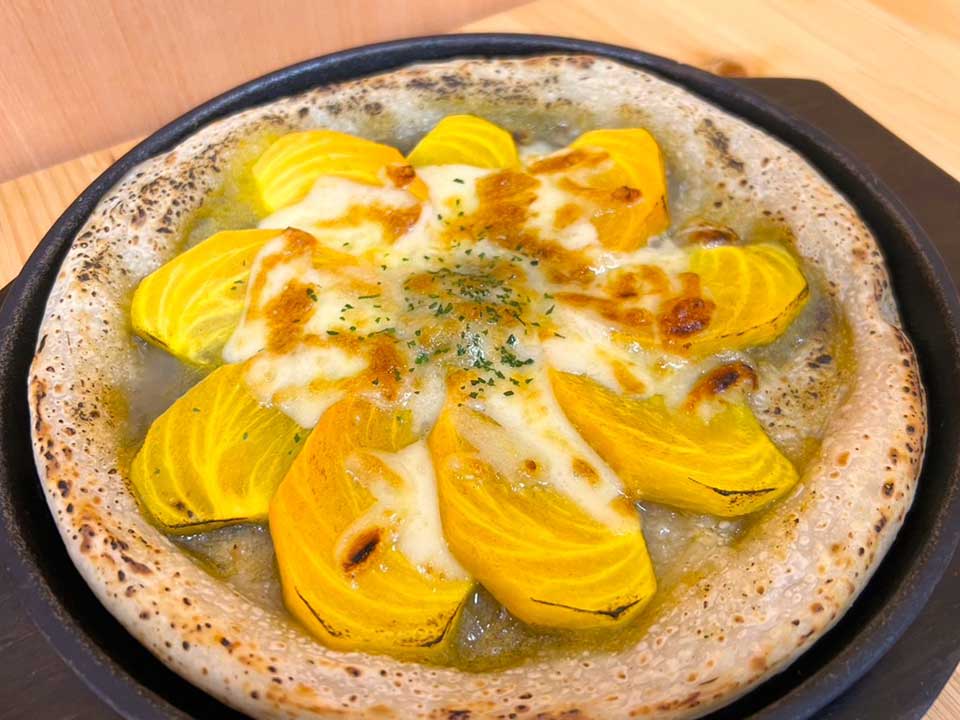 季節のフルーツピザ（柿）